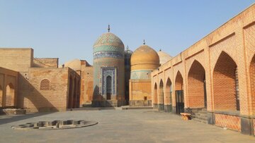 مکتبی که «ایران مستقل» را ساخت / از نقد «مذهب وارونه» تا ایستادگی در برابر صوفیان دروغین / بازخوانی پیامهای عارف بزرگ برای انسان امروز مکتبی که «ایران مستقل» را ساخت / از نقد «مذهب وارونه» تا ایستادگی در برابر صوفیان دروغین / بازخوانی پیامهای عارف بزرگ برای انسان امروز