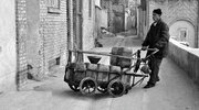 عکس/ تهرانی‌ها در صف نفت؛ سال ۱۳۵۷
