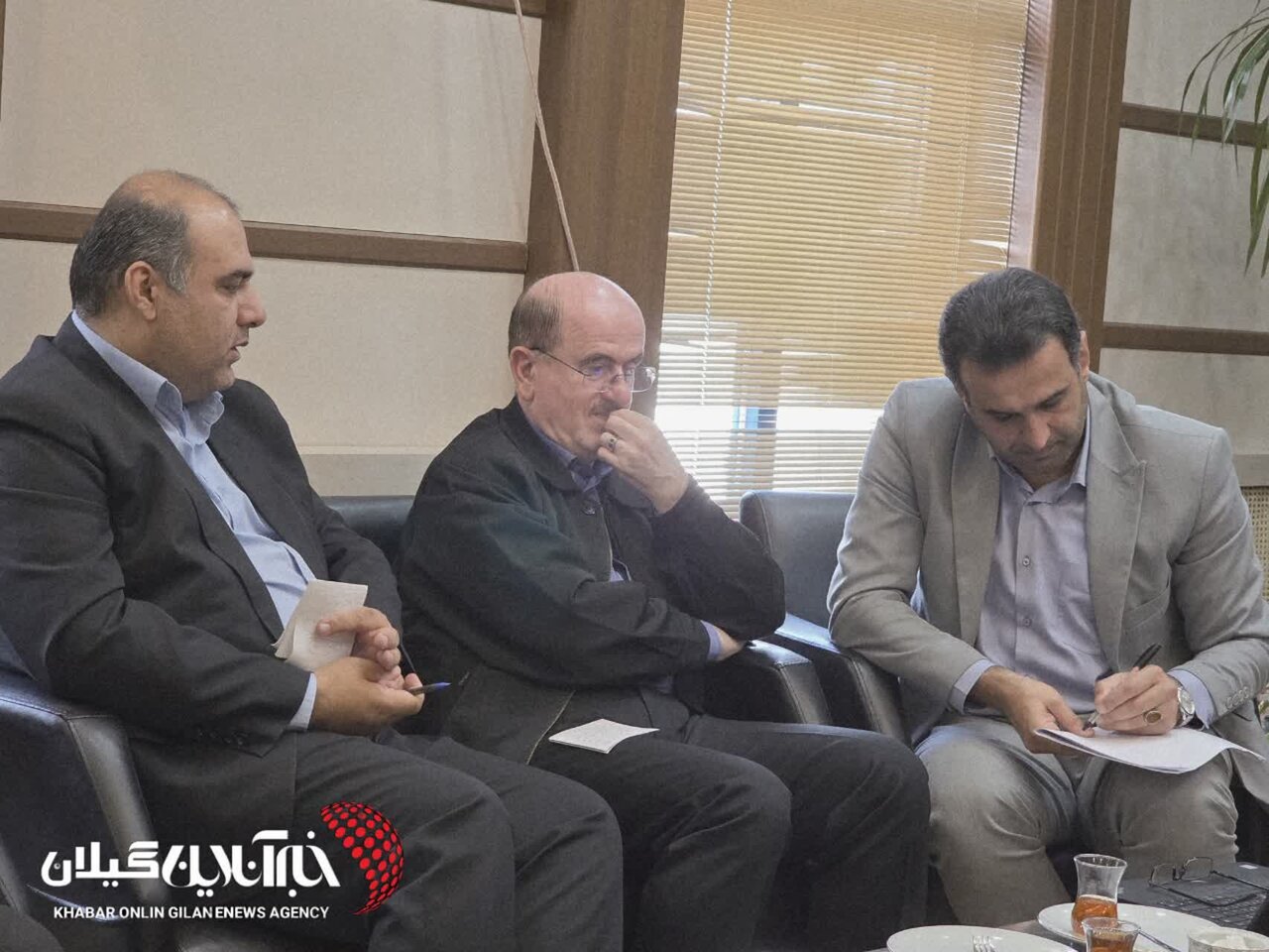 فرماندار لنگرود: همکاری دانشگاه آزاد با نفت خزر و توسعه پژوهشهای کاربردی، مسیر جدید درآمدزایی و رونق اقتصادی است فرماندار لنگرود: همکاری دانشگاه آزاد با نفت خزر و توسعه پژوهشهای کاربردی، مسیر جدید درآمدزایی و رونق اقتصادی است