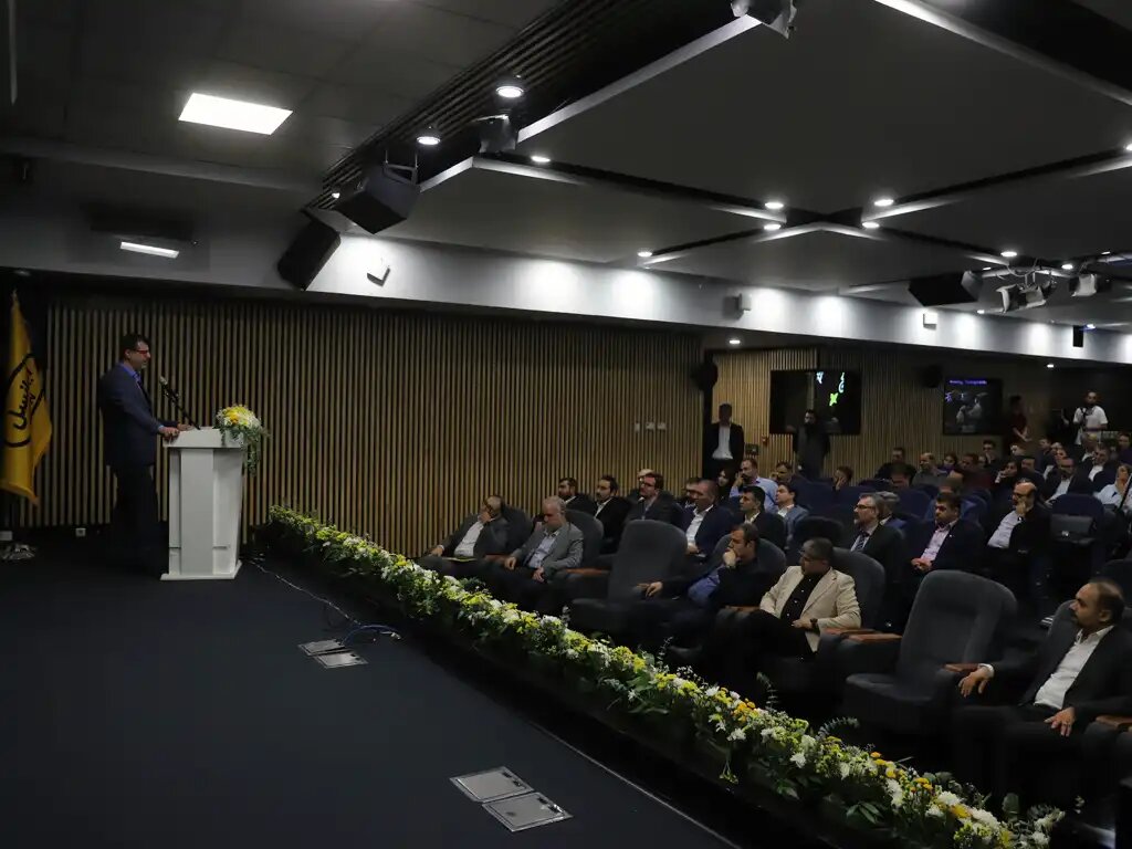 تأکید مدیرعامل ایرانسل بر تبدیل مدلهای سنتی به شراکت راهبردی با تأمینکنندگان