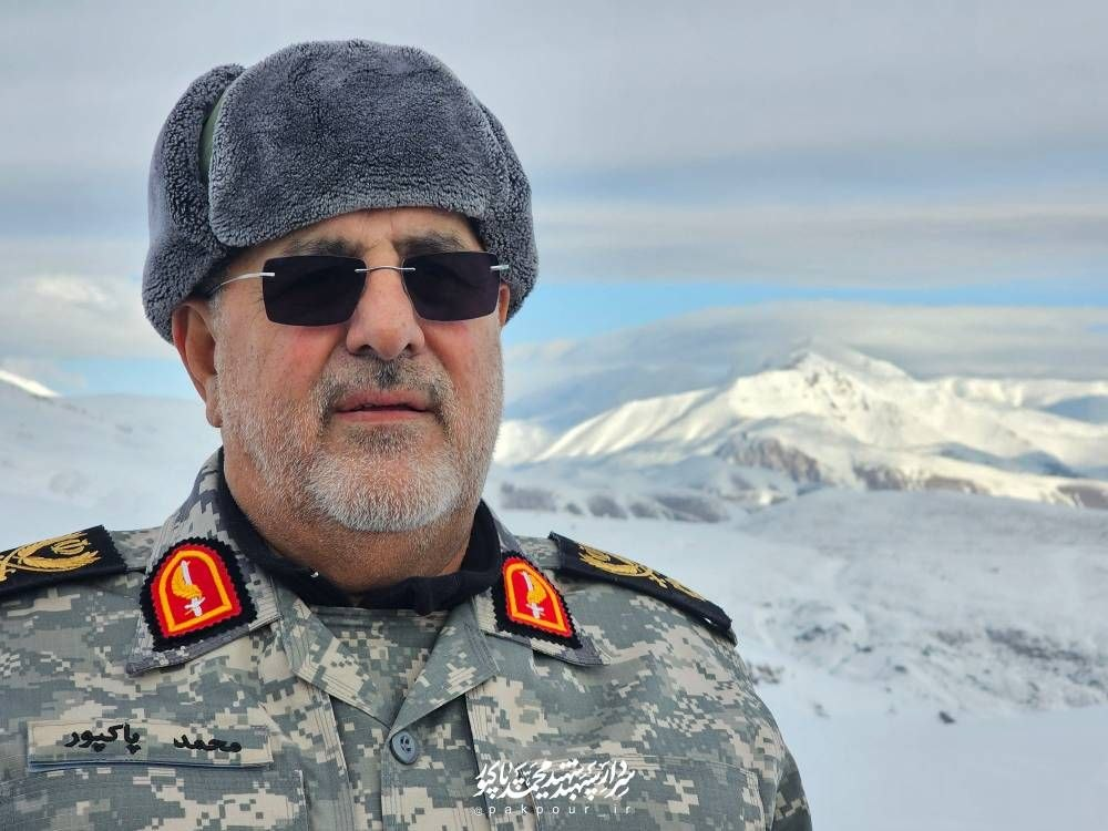 عکس قدیمی از شهید سردار محمد پاکپور/ وقتی فرمانده مسئول نیروی زمینی سپاه بود