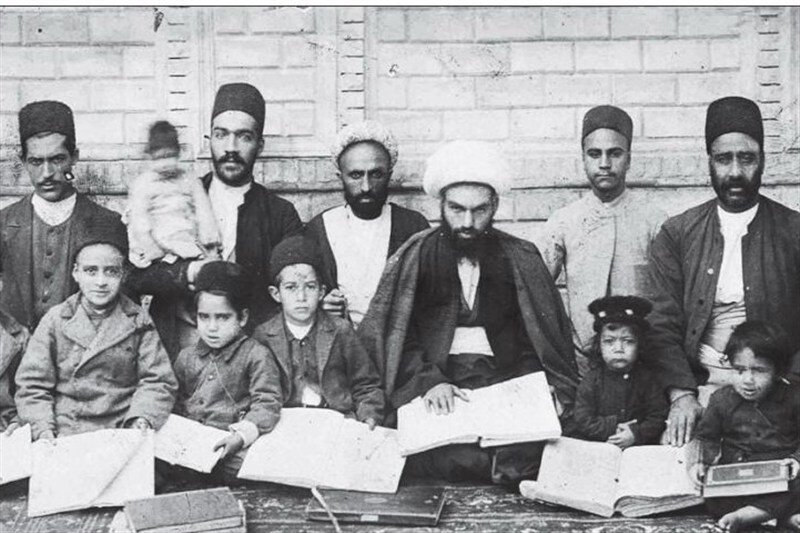مکتب‌خانه در تهران قدیم؛ آموزش به ضرب چوب فلک!/ شهریه مکتب‌خانه های اعیانی چقدر بود؟