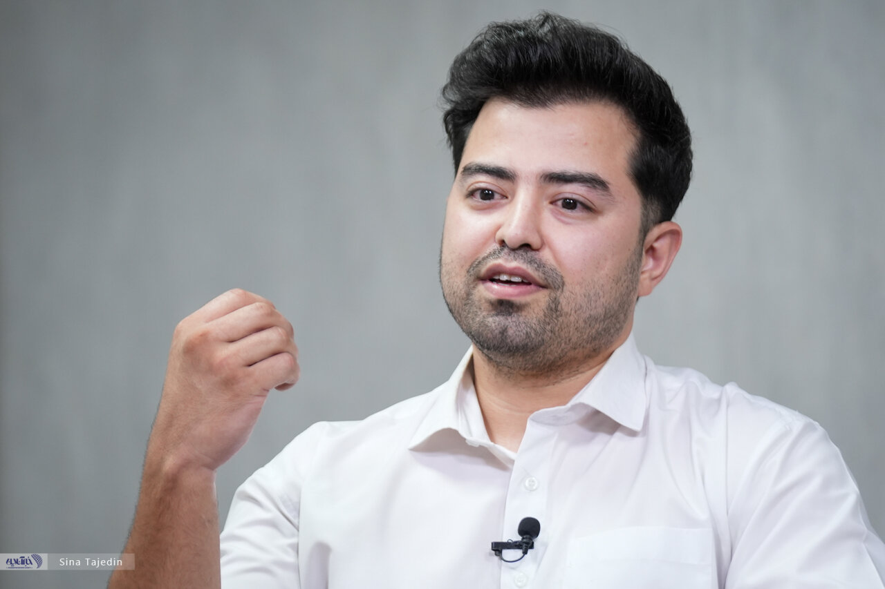 از چرخکشی در سهراه امینحضور تا رسیدن به فینال ستاره افغان ۲۰۱۹/ مسیر پُر فراز و نشیبی که خواننده و نوازنده گروه «موهانبند» پیمود