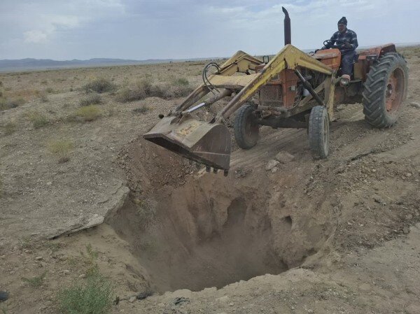 پٌر و مسلوب‌المنفعه شدن دو حلقه چاه غیرمجاز در دشت دشتاب بافت