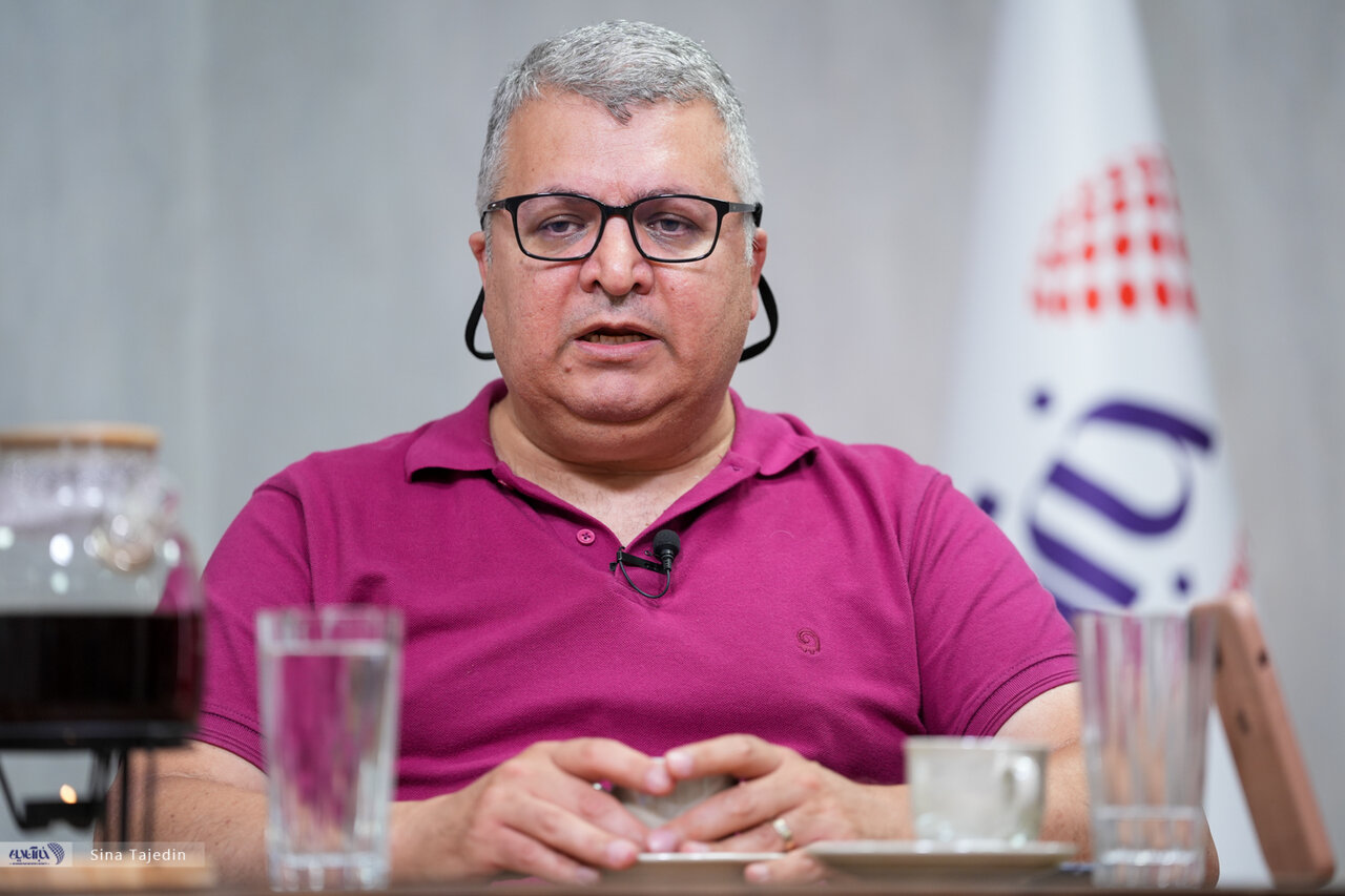 محاکمه غیابی قلعه‌نویی در بحث سه روزنامه‌نگار در خبرآنلاین؛ «فروش رویا» به جای دستاورد واقعی!