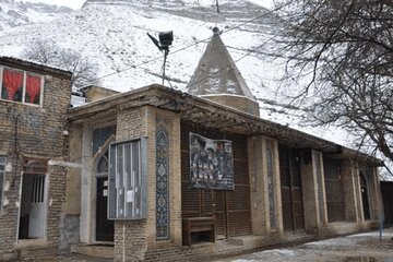 «امامزاده چوبی» گنج پنهان البرز در دل روستای ورده «امامزاده چوبی» گنج پنهان البرز در دل روستای ورده