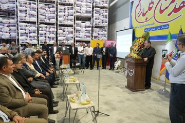 افتتاح کارخانه شیرخشک و کلنگزنی واحد تولید الیاف پلیاستر در میاندوآب افتتاح کارخانه شیرخشک و کلنگزنی واحد تولید الیاف پلیاستر در میاندوآب
