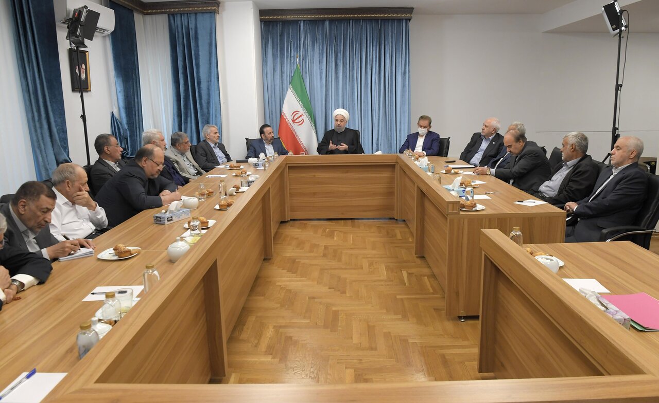 تصاویری جدید از حسن روحانی و ظریف در یک جلسه/ جهانگیری با ماسک آمد/ گپ و گفت علی جنتی با رئیس جمهور سابق