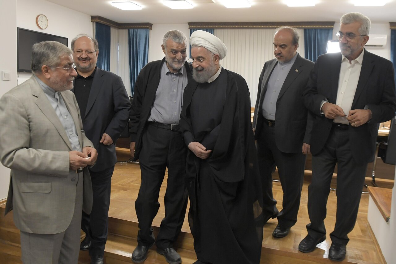 تصاویری جدید از حسن روحانی و ظریف در یک جلسه/ جهانگیری با ماسک آمد/ گپ و گفت علی جنتی با رئیس جمهور سابق