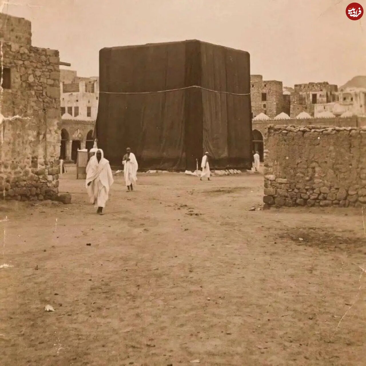 عکس/ یکی از قدیمی‌ترین عکس‌های ثبت‌شده از کعبه و مکه؛ سال ۱۲۵۹
