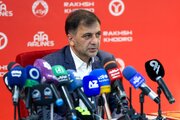 واکنش حجت کریمی به حضور نکونام در تراکتور؛ همکاری‌مان با ربیعی به جایی نمی‌رسید!