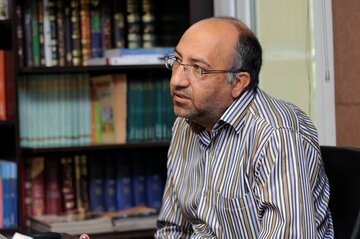 سیاسیون و فلاسفه در گرداب عوامفریبی و پوپولیسم/ آسیب دموکراسی/ آموزش برای دموکراسی، آموزش برای اقتصاد