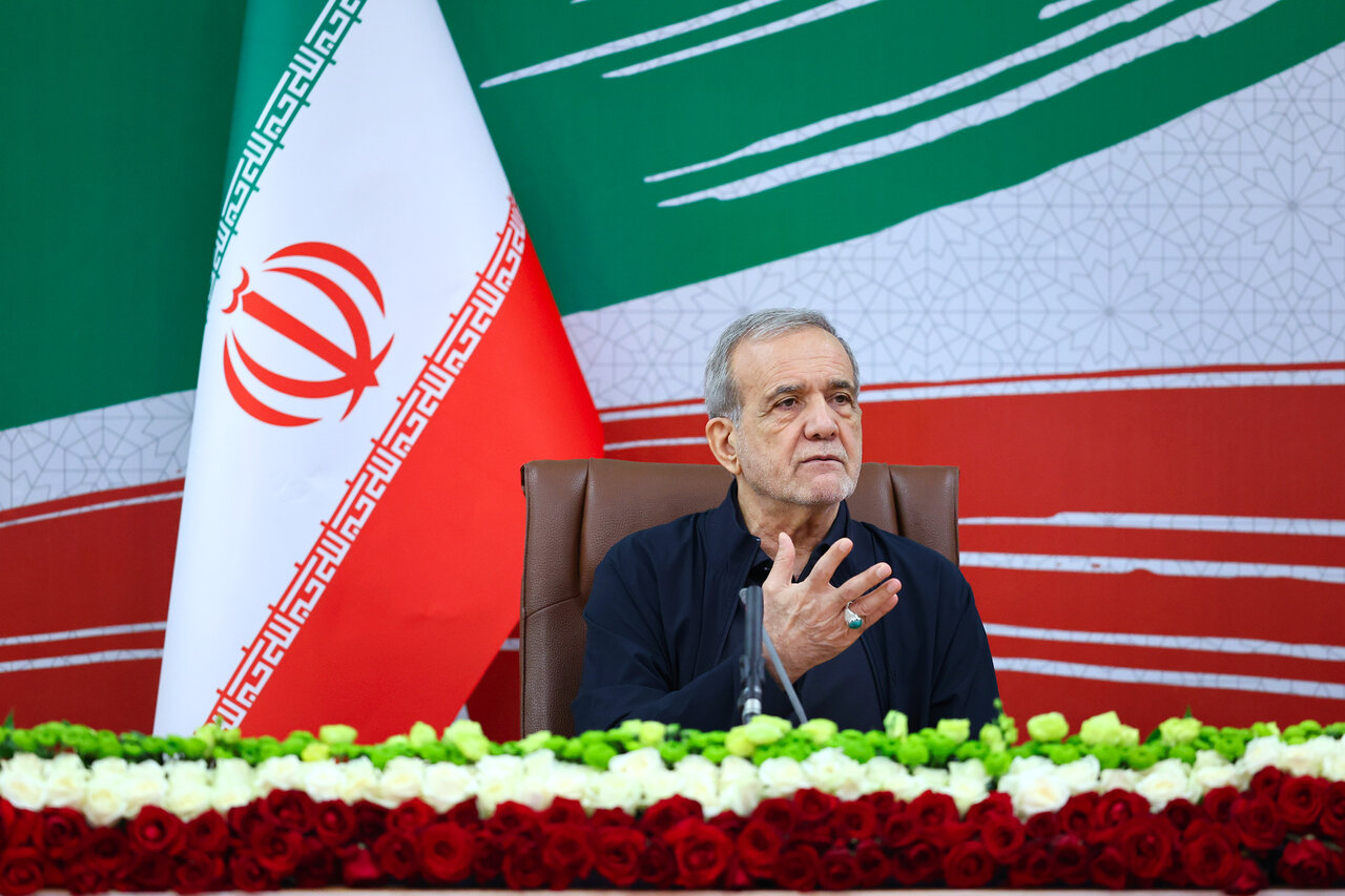 ببینید | پزشکیان: اگر به امید کشورهای دیگر بنشینیم شکست می‌خوریم