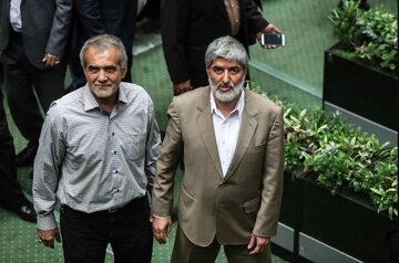 واکنش طنز مطهری به شایعه استعفاء پزشکیان؛ از روی صندلی مدیریت جلسه علنی بلند نمی‌شد و به من وقت نمی داد، چطور ممکن از ریاست جمهوری استعفا بدهد؟!