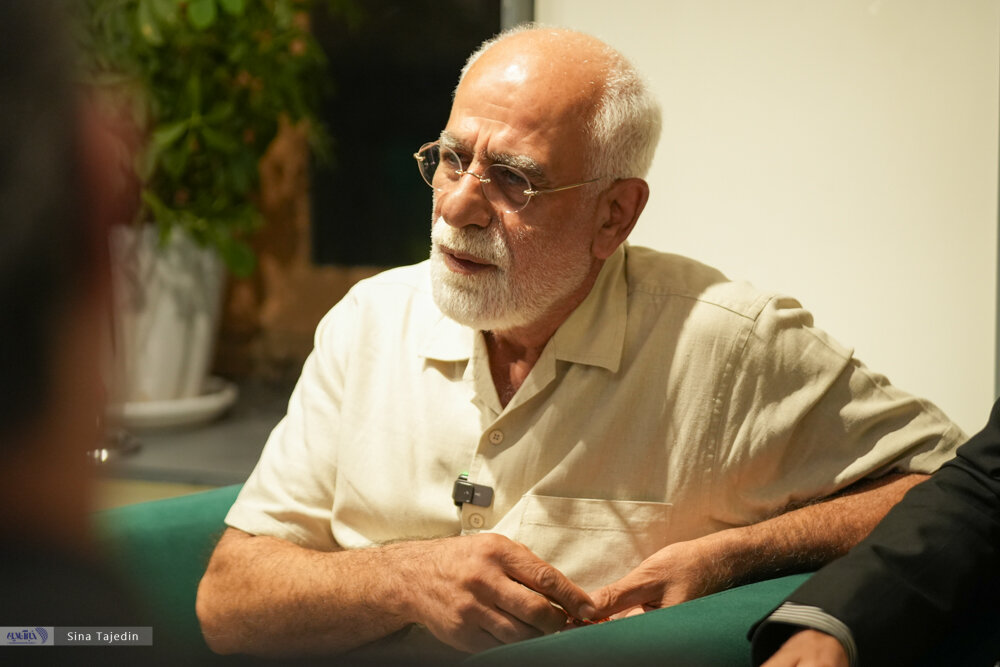 این که در جنگ روایت‌ها صدای‌مان به جایی نمی‌رسد، محصول غیب امثال عبدالله گیویان است/ تصاویر
