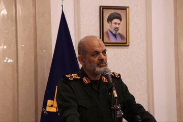 فرمانده کل سپاه: رزمندگان اسلام مسلح‌ترین ارتش تاریخ جهان را به زانو درآوردند