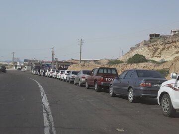 جایگاه سوخت وحدت در بندرعباس ۲۴ ساعته بنزین عرضه می‌کند