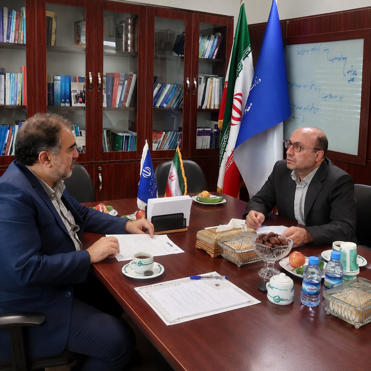 دیدار رئیس دانشگاه علوم پزشکی شهرکرد با معاون محترم پرستاری وزارت بهداشت/ پیگیری مطالبات و حقوق تعرفه‌گذاری پرستاران استان