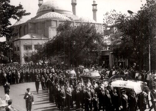 سایه‌نشینِ قدرت؛ چرا محمود جم از تصفیه‌های خونین رضاشاه جان سالم به در برد؟