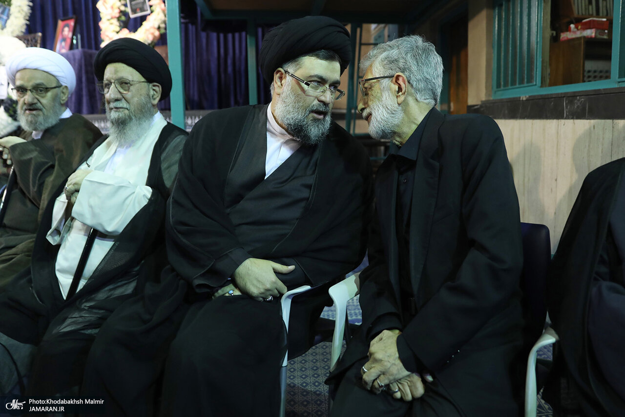 سید حسن خمینی در آغوش حدادعادل/ گپ و گفت ناطق نوری و حدادعادل شکار عکاسان شد/ نقویان هم بود+ تصاویر