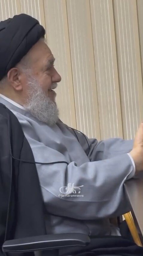 شعر حجتی کرمانی برای رهبر شهید انقلاب که با تشویق محمدخاتمی همراه شد/ وقتی موسوی خوئینیها به حجتی کرمانی گفت شما و آقای خامنهای لیلی و مجنون هستید