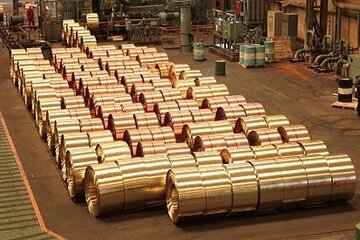 چرا قیمت مس از قله عقب نشست؟/ ردپای چین و تعرفه‌های آمریکا در بازار فلز سرخ