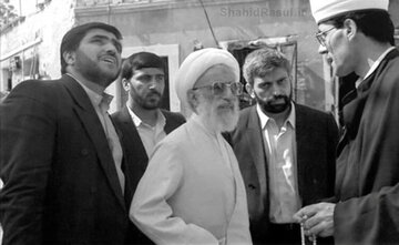 عکس | قابهایی دیده نشده از سفر آیت الله جنّتی در اروپا عکس | قابهایی دیده نشده از سفر آیت الله جنّتی در اروپا