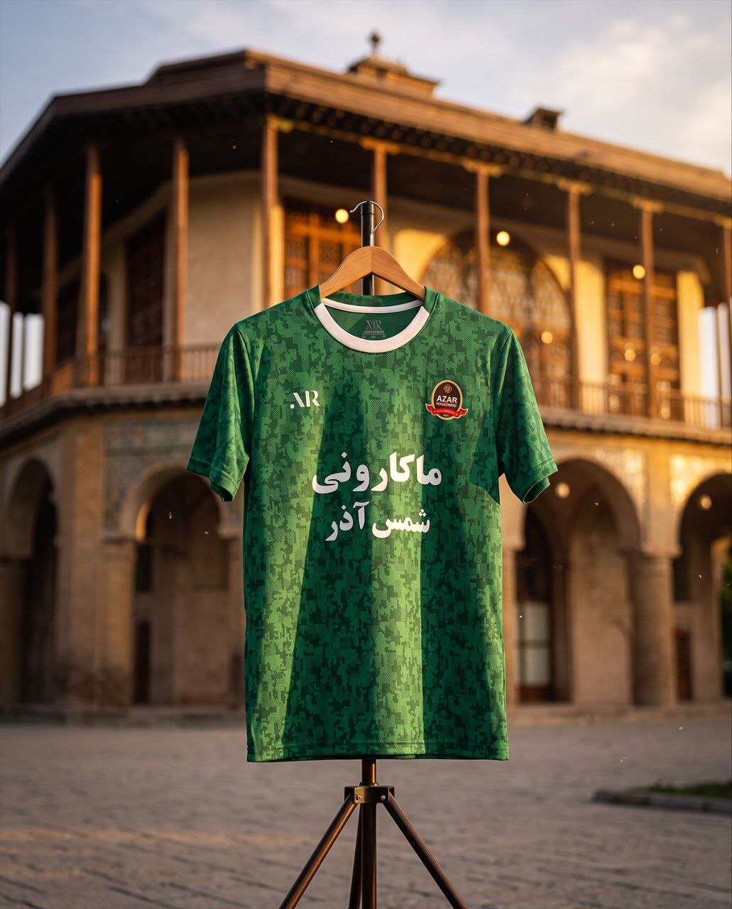 پیراهن‌های ۱۸ تیم لیگ برتری برای فصل جدید؛ از جنگ شیرهای استقلال و پرسپولیس تا طرح متفاوت تراکتور