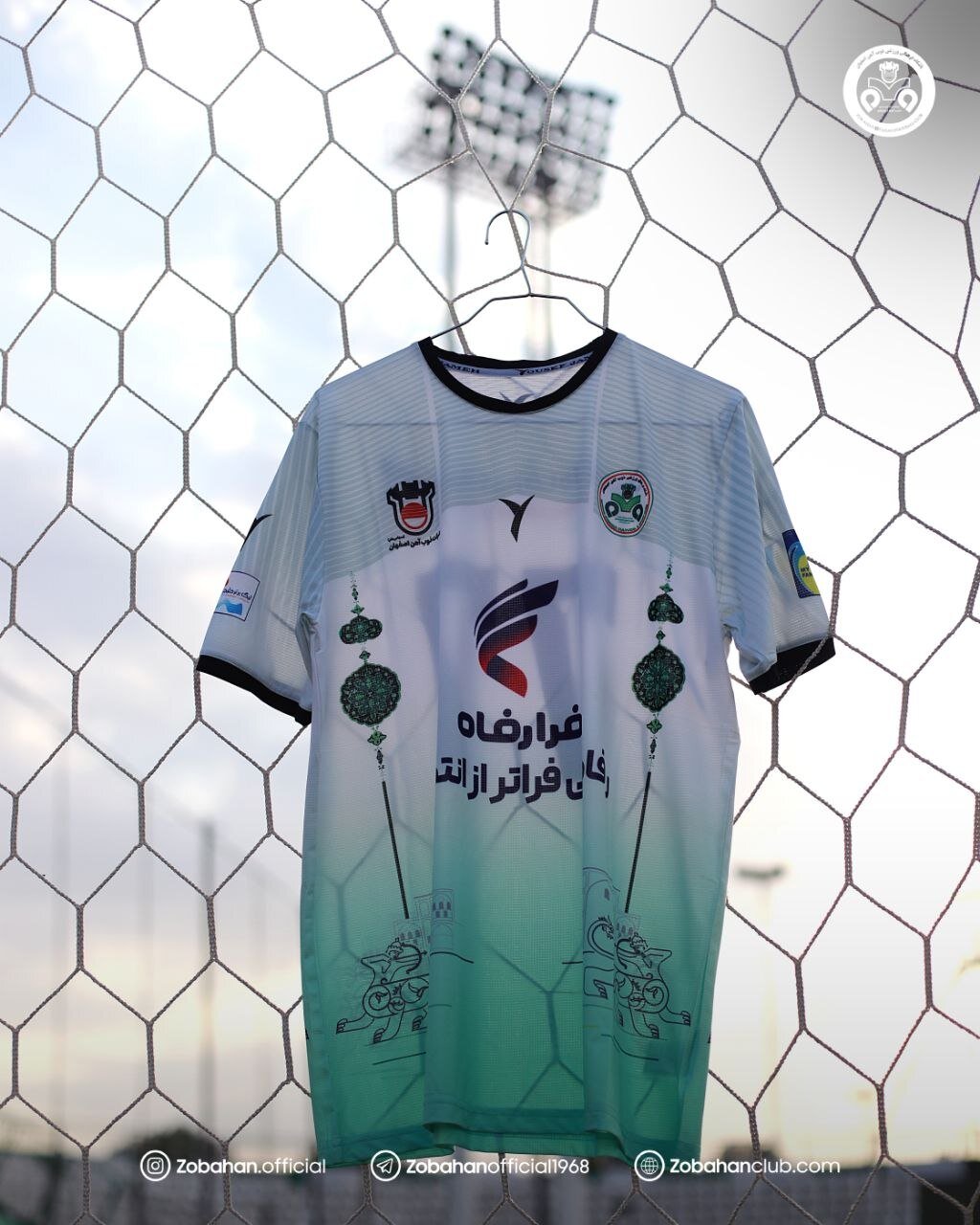 پیراهنهای ۱۸ تیم لیگ برتری برای فصل جدید؛ از جنگ شیرهای استقلال و پرسپولیس تا طرح متفاوت تراکتور
