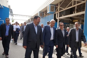 کمیسیون صنایع مجلس برای بررسی مشکلات تولید به قزوین آمد