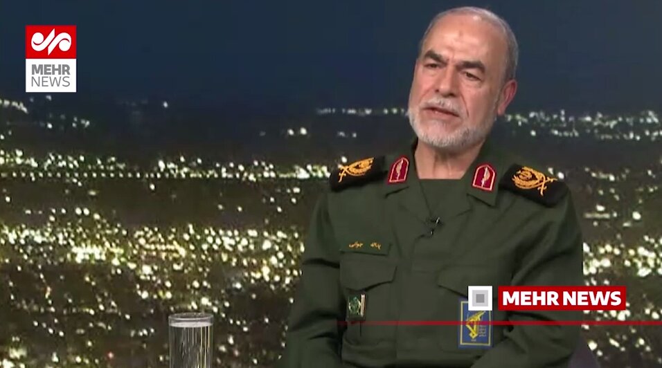 معاون سیاسی سپاه: در صورت هدف قرار گرفتن زیرساختهای ما، کابلهای اینترنتی در تنگه هرمز از بین می رود