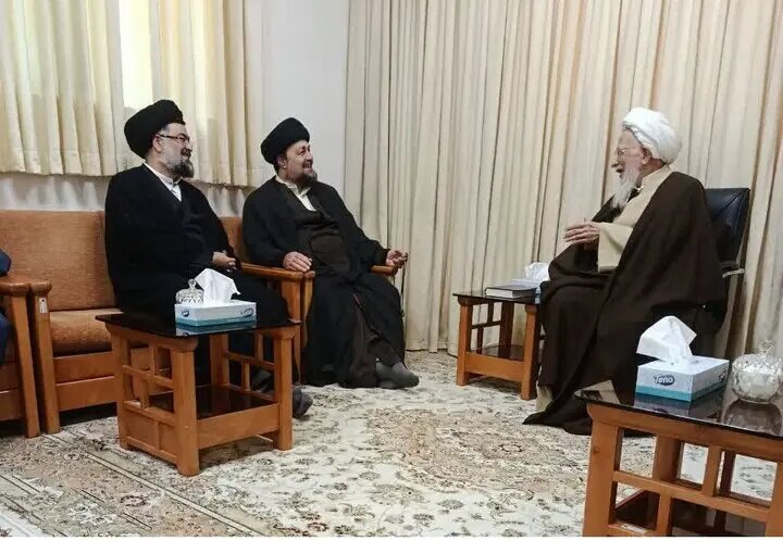 دیدار سیدحسن و سیدیاسر خمینی با آیت الله جوادی آملی/ محمدی گلپایگانی و داماد رهبر شهید انقلاب هم به دیدار آیت الله رفتند+ تصاویر