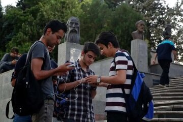 نسل Z؛ بیآرمان یا وارث آرمان زندگی؟ نسل Z؛ بیآرمان یا وارث آرمان زندگی؟