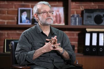 علی لاریجانی سیاستمداری که از دل فلسفه آمد/ از «روش ریاضی در کانت» تا کرسی ریاست / تلاقی اندیشه، امنیت و رسانه علی لاریجانی سیاستمداری که از دل فلسفه آمد/ از «روش ریاضی در کانت» تا کرسی ریاست / تلاقی اندیشه، امنیت و رسانه