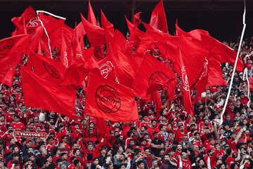 درخواست باشگاه تراکتور: بازی با پرسپولیس با تماشاگر برگزار شود درخواست باشگاه تراکتور: بازی با پرسپولیس با تماشاگر برگزار شود