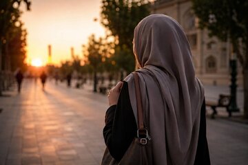 چه کسی حجاب را انتخاب میکند؟ نقش خانواده، دوستان و الگوها در تصمیم نوجوانان چه کسی حجاب را انتخاب میکند؟ نقش خانواده، دوستان و الگوها در تصمیم نوجوانان