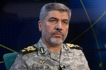 جزئیات پاداش ۵ میلیاردی ارتش برای کشتن یا اسارت نیروهای آمریکایی/ سخنگوی ارتش: اگر توسط زنان انجام شود، مبلغش دوبرابر خواهد شد جزئیات پاداش ۵ میلیاردی ارتش برای کشتن یا اسارت نیروهای آمریکایی/ سخنگوی ارتش: اگر توسط زنان انجام شود، مبلغش دوبرابر خواهد شد