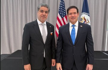 پس از تهدید ترامپ به بمباران عمان؛ روبیو به دیدار سفیر این کشور رفت پس از تهدید ترامپ به بمباران عمان؛ روبیو به دیدار سفیر این کشور رفت