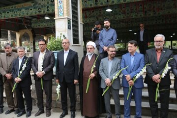 تجدید میثاق استاندار کرمانشاه با آرمانهای شهدا تجدید میثاق استاندار کرمانشاه با آرمانهای شهدا