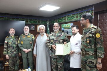 احداث بیمارستان مجهز در سواحل مکران / فرمانده ارشد ارتش: کادر درمان بخشی از پیکره دفاعی کشور است احداث بیمارستان مجهز در سواحل مکران / فرمانده ارشد ارتش: کادر درمان بخشی از پیکره دفاعی کشور است