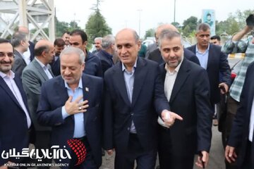 در نخستین روز از هفته دولت وزیر آموزش و پرورش وارد گیلان شد در نخستین روز از هفته دولت وزیر آموزش و پرورش وارد گیلان شد