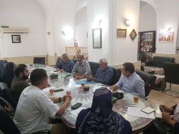بررسی چالش‌های اقامتگاه‌های بوم‌گردی و سنتی دامغان