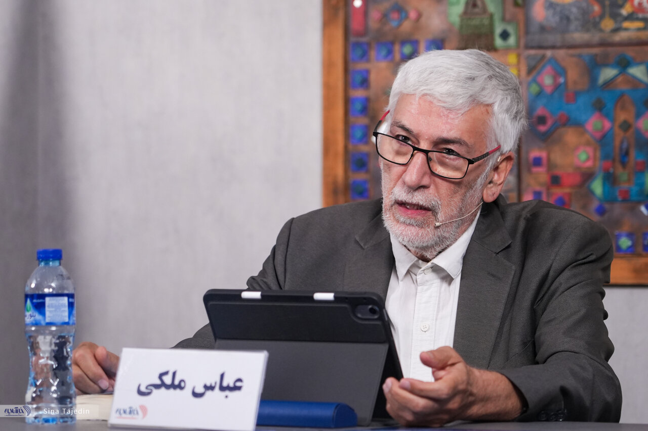 کتاب موسویان زیر تیغ نقد؛ عباس ملکی: نمی‌توان گفت اوباما همیشه سیاست تعامل داشت