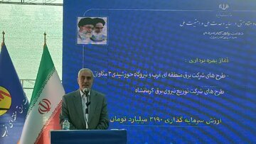 تولید برق کرمانشاه از مصرف استان عبور کرد؛ ضرورت رفع ضعف ولتاژ در روستاها