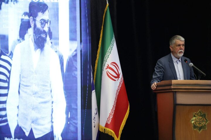 جایزه سال دیپلماسی فرهنگی و عمومی جمهوری اسلامی ایرانبا حضور عارف