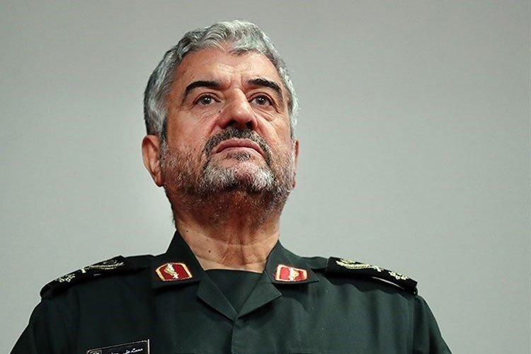 خاطرات هاشمی: سردار جعفری گزارشی از آمادگی نیروهای مسلح برای تجاوز احتمالی‌ آمریکا داد