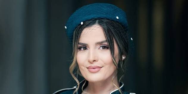 تصاویر | غزاله اکرمی با دو استایل متفاوت در ترکیه