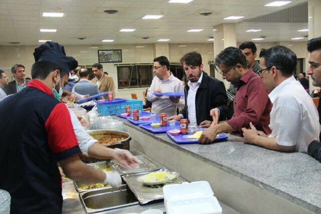 پایان غذای اجباری سلف در دانشگاهها؟/ دانشجویان اعتبار میگیرند تا غذای خود را انتخاب کنند