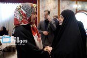 تصاویر | حضور دختر پزشکیان، همسر عراقچی و فاطمه مهاجرانی در یک نمایشگاه