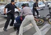 درگیری و قمه کشی بر سر رانندگی خودرو/ ۲ برادر دستگیر شدند